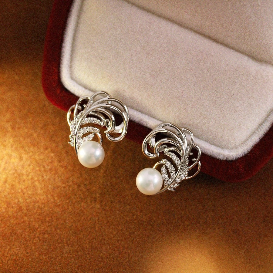 Feather Grace – 6mm Freshwater Pearl Earrings