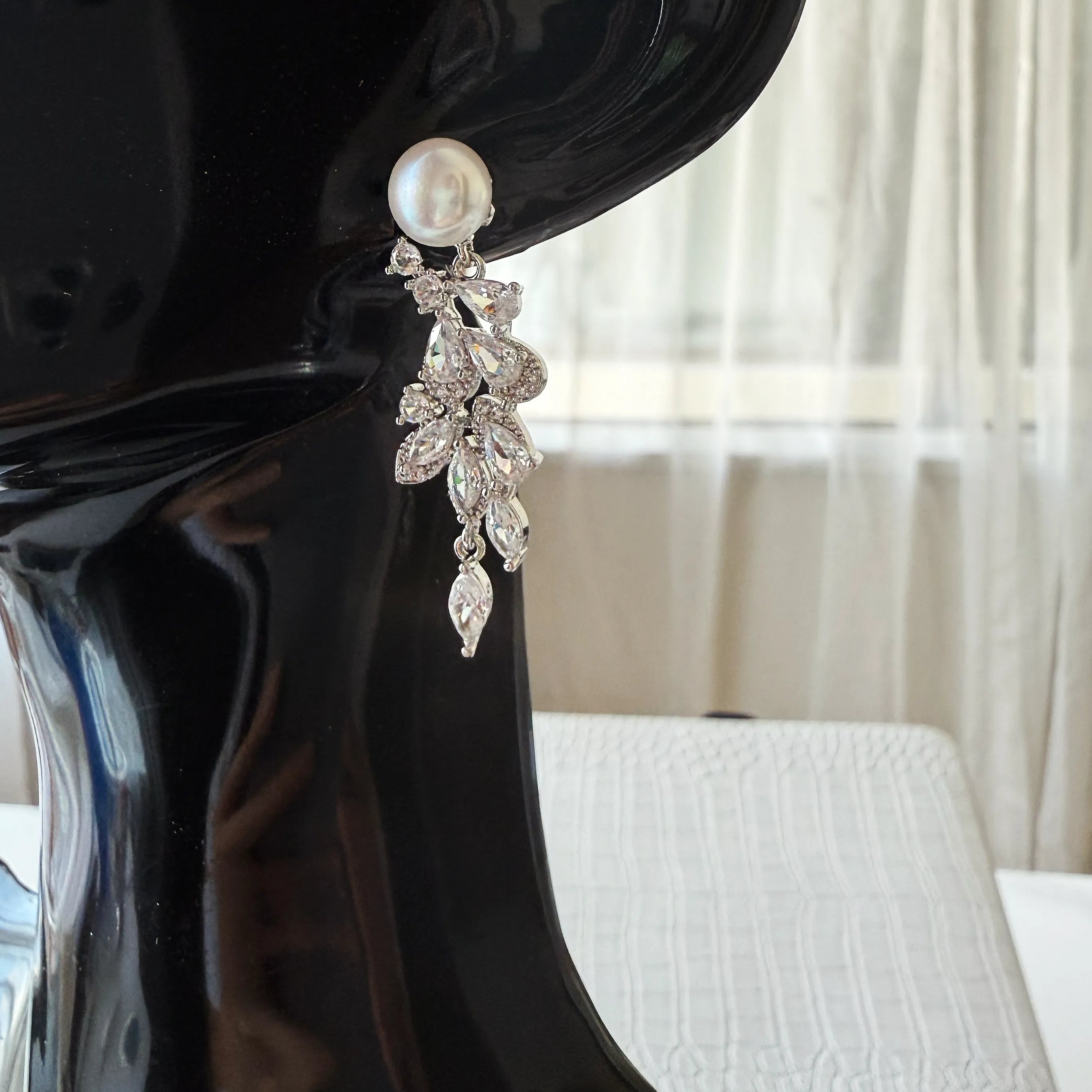 16 - Leaf Cascade – Freshwater Pearl Earrings