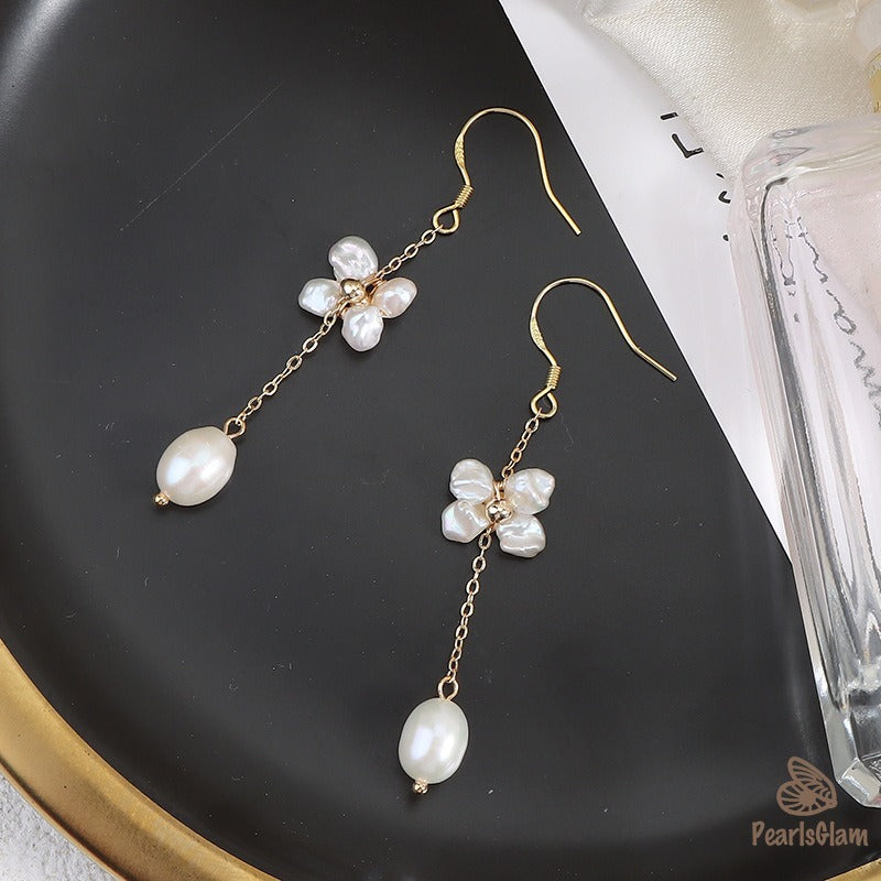 Lover’s Poem – Heart Stud & Stick Pearl Earrings