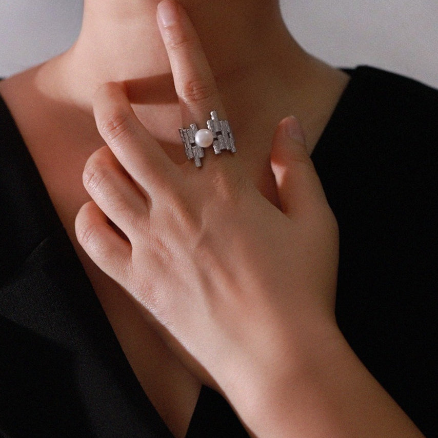 Modern Grace – 8mm Freshwater Pearl Ring