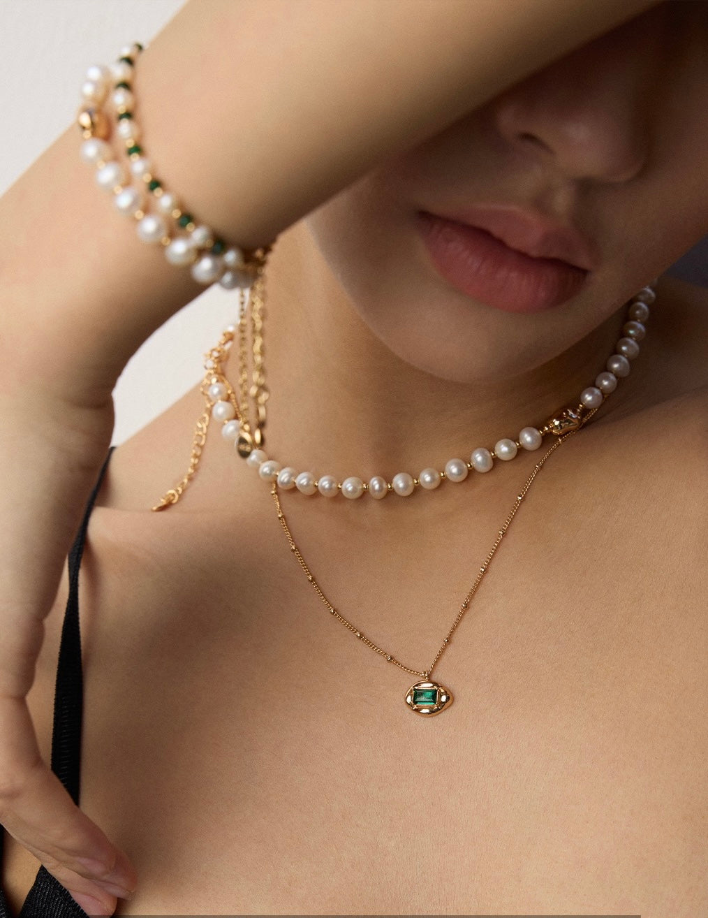 Golden Muse – Freshwater Pearl Necklace & Bracelet
