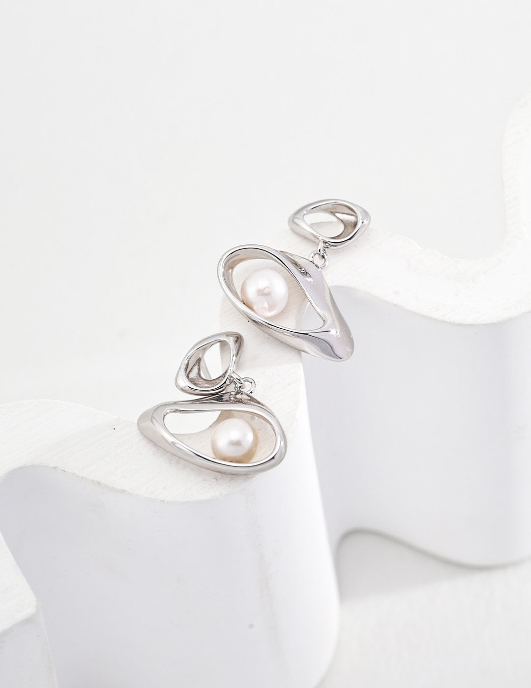 Flowing Embrace Pearl Earrings