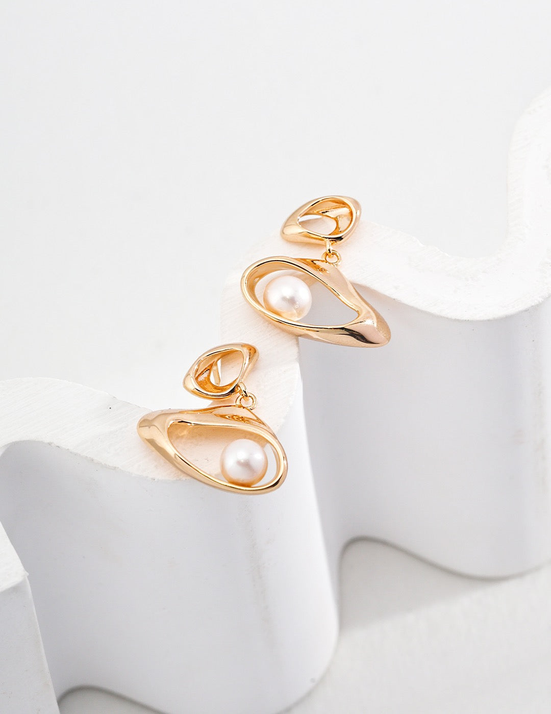 Flowing Embrace Pearl Earrings