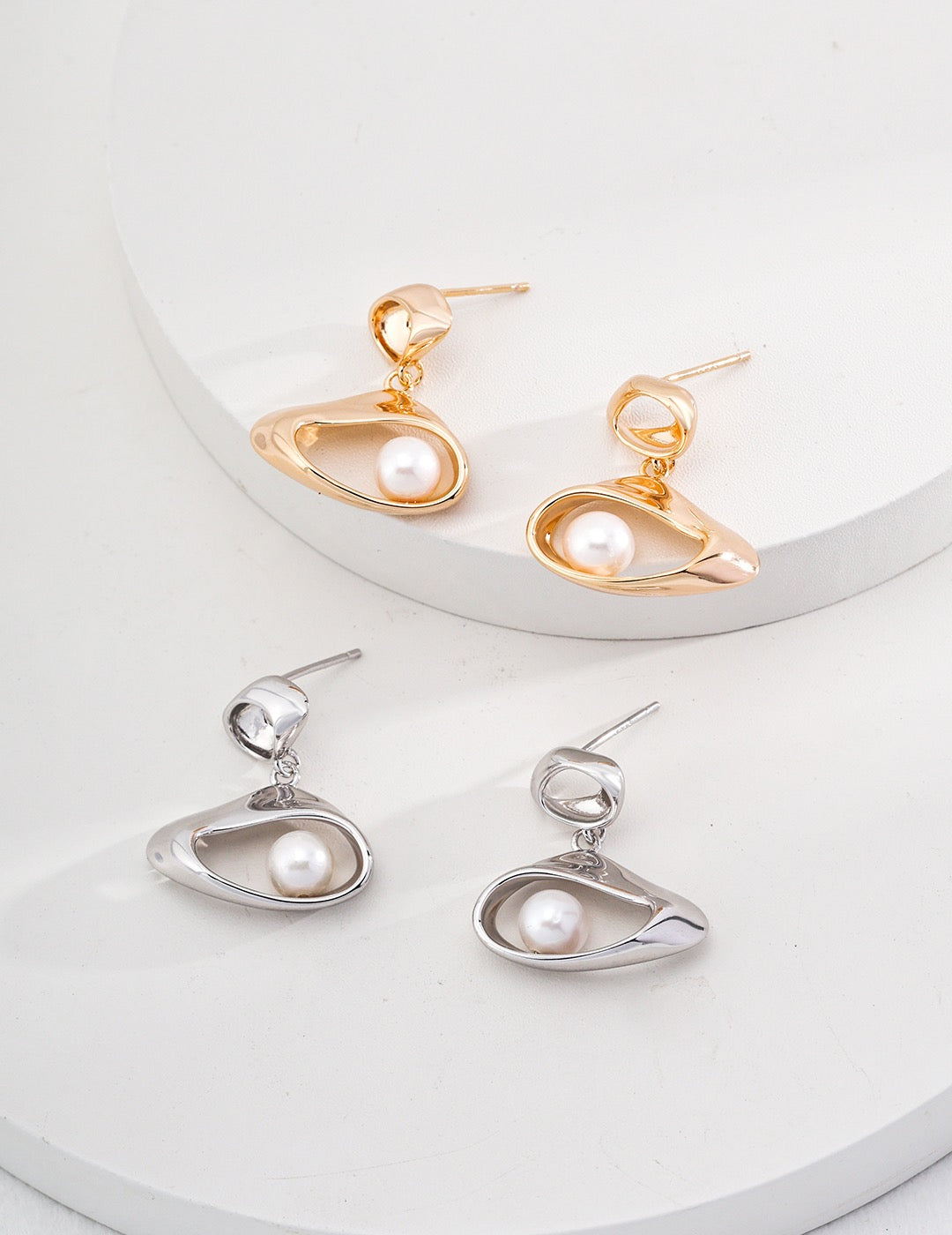 Flowing Embrace Pearl Earrings
