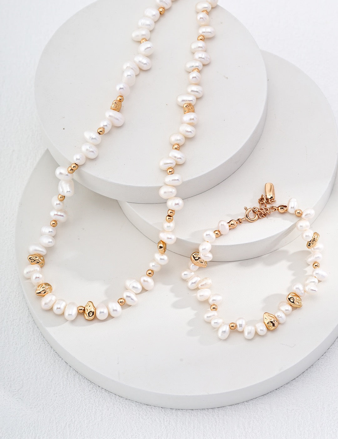 Luna Grace – Gold Accent Pearl Necklace & Bracelet