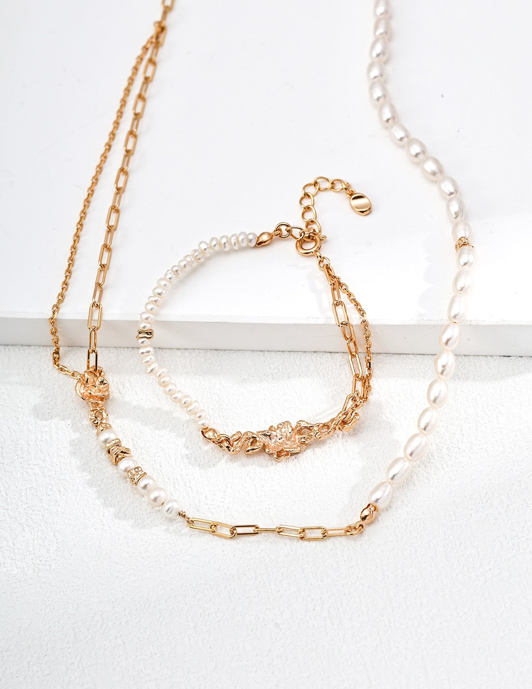 Aurelia’s Embrace – Gold Chain Pearl Necklace & Bracelet