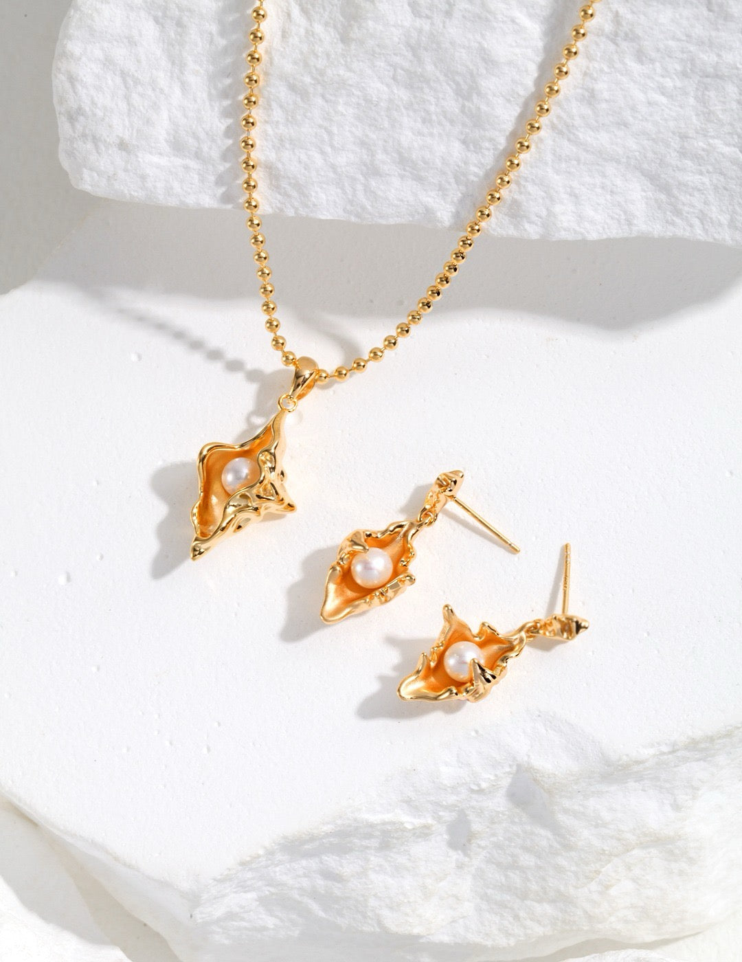 Tidal Shell Freshwater Pearl Earrings