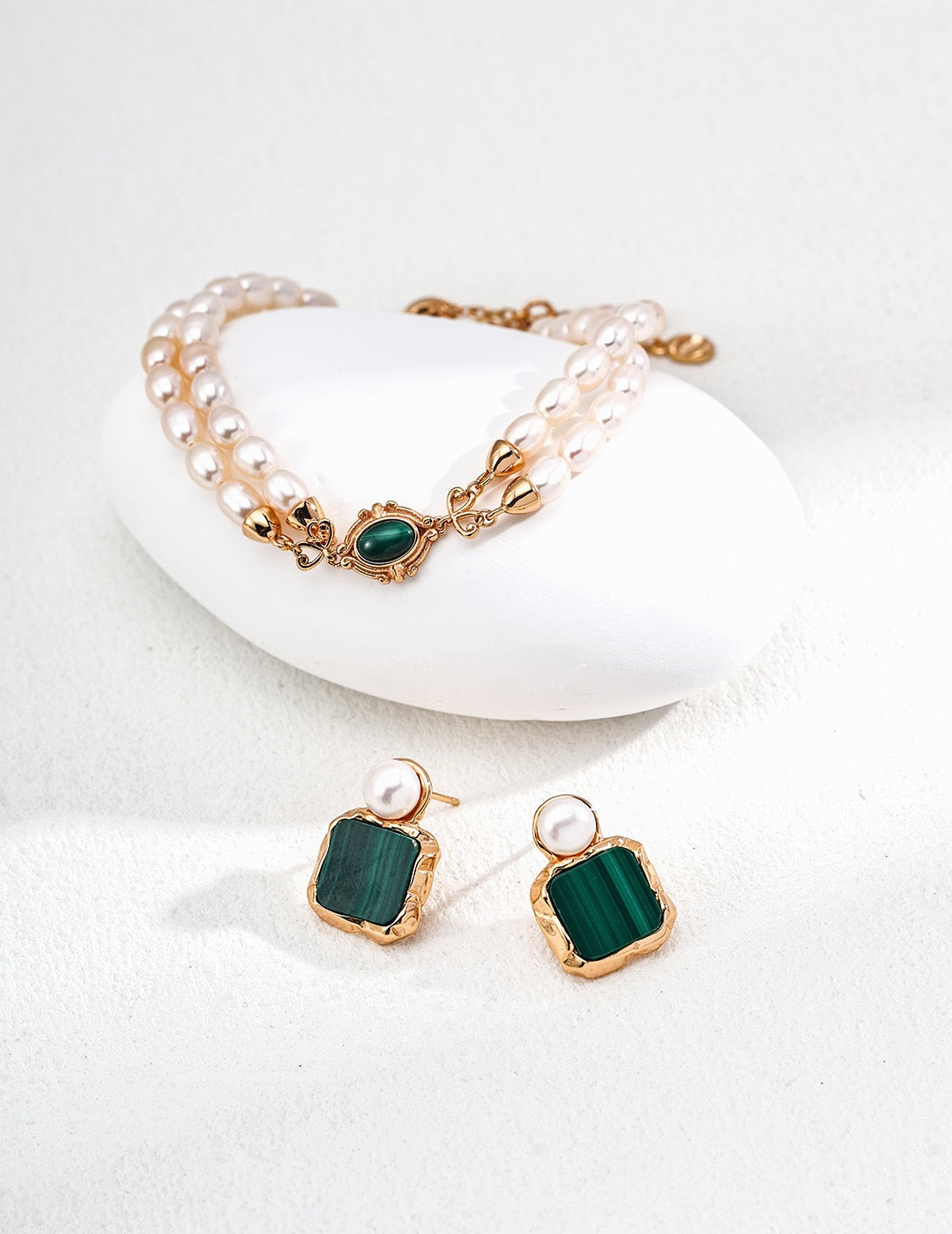 Emerald Poise Malachite Freshwater Pearl Earrings