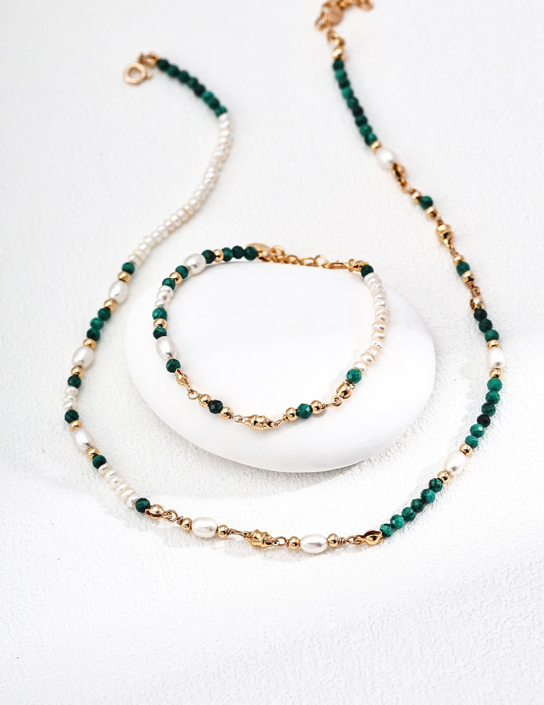 Emerald Glow – Malachite & Pearl Necklace + Bracelet Set