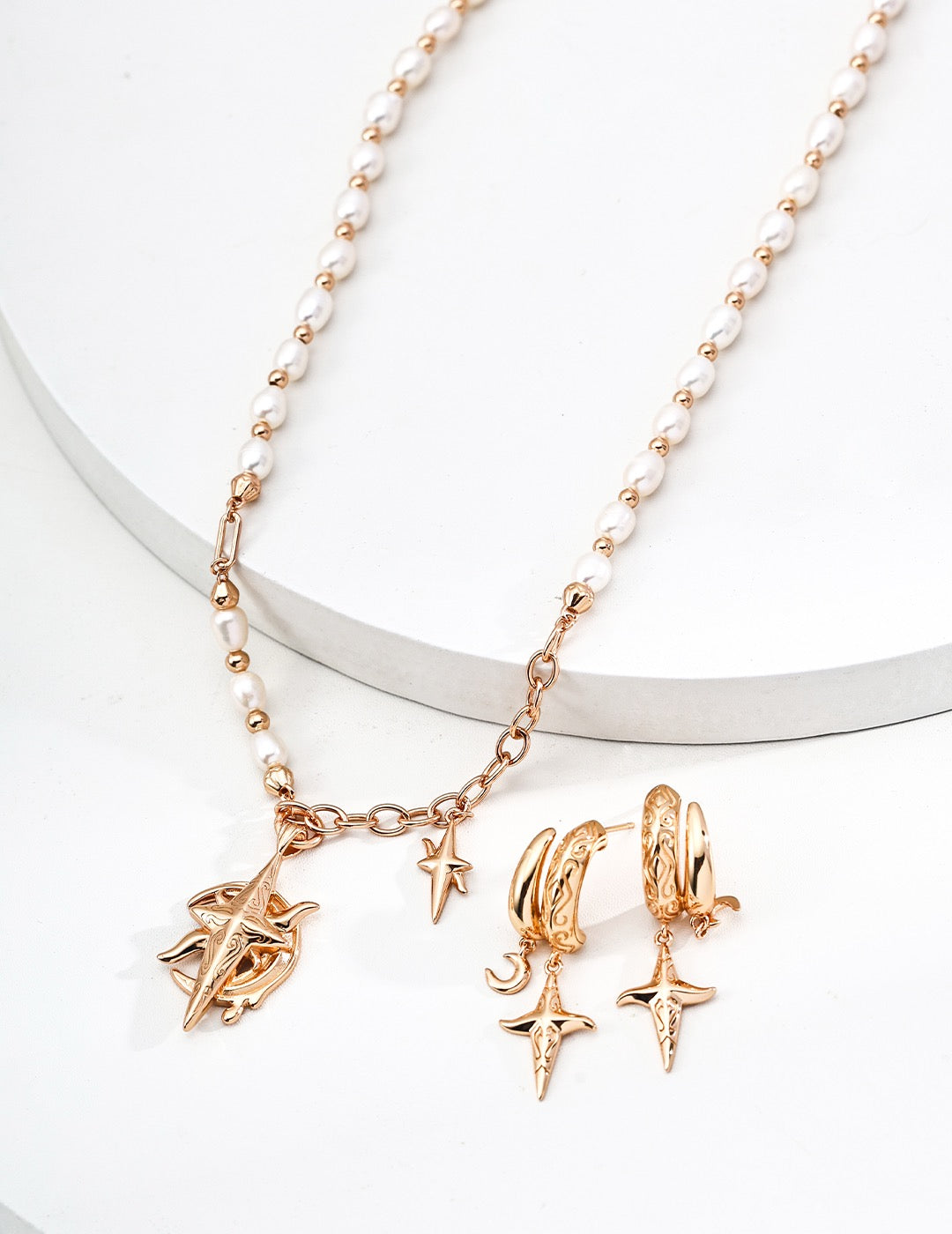 Star & Moon Guardian – Pearl Charm Necklace