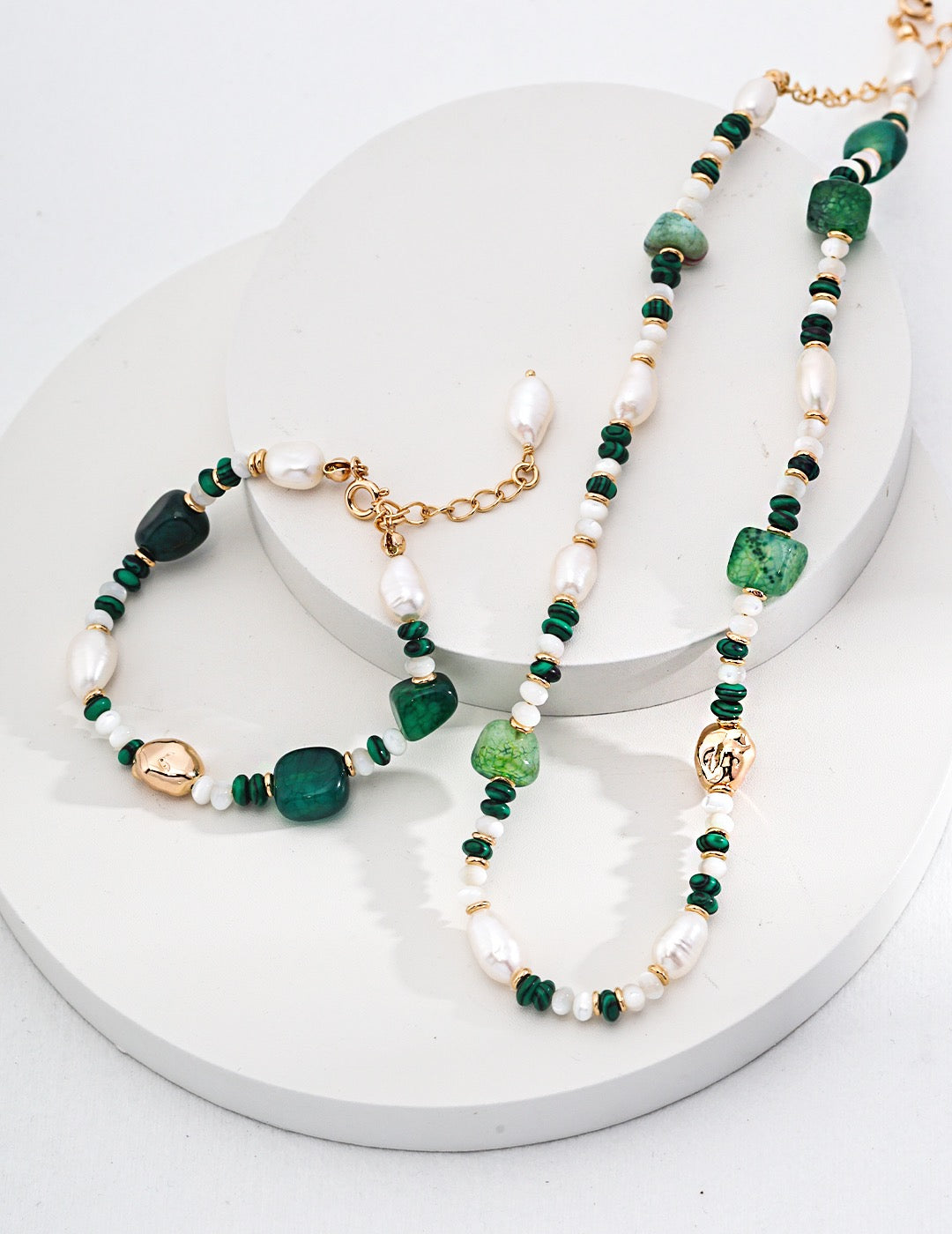 Verdant Grace – Pearl, Malachite & Agate Bracelet
