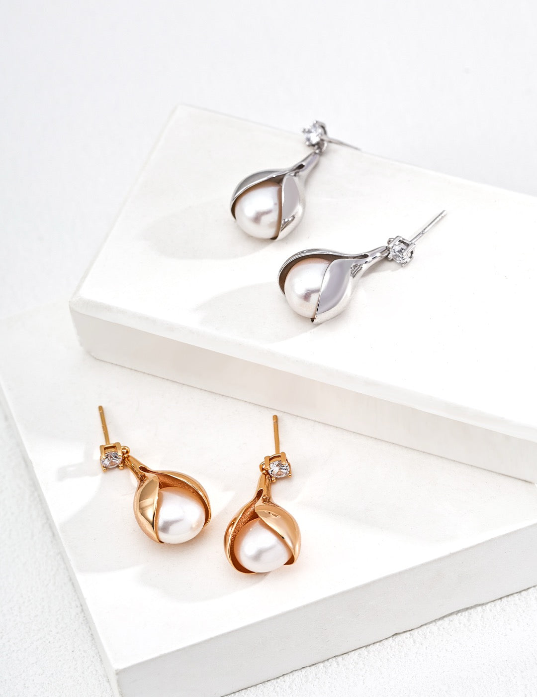 Bloom Bud – Pearl Earrings with Zircon Glow