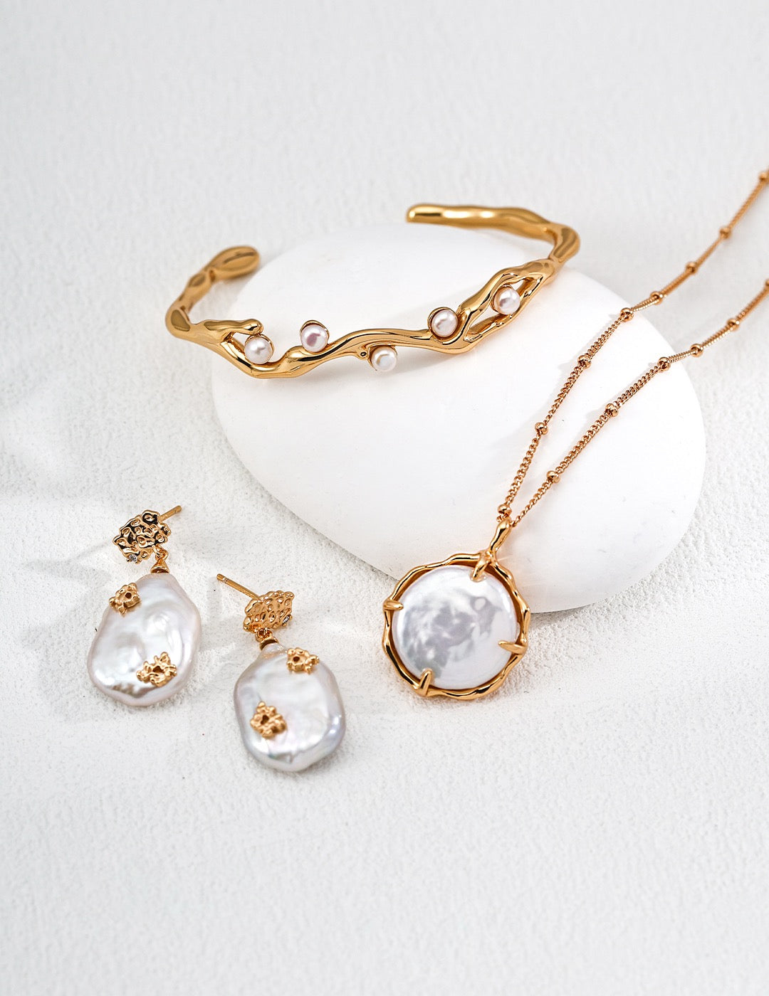 Golden Reef – Baroque Pearl Drop Earrings