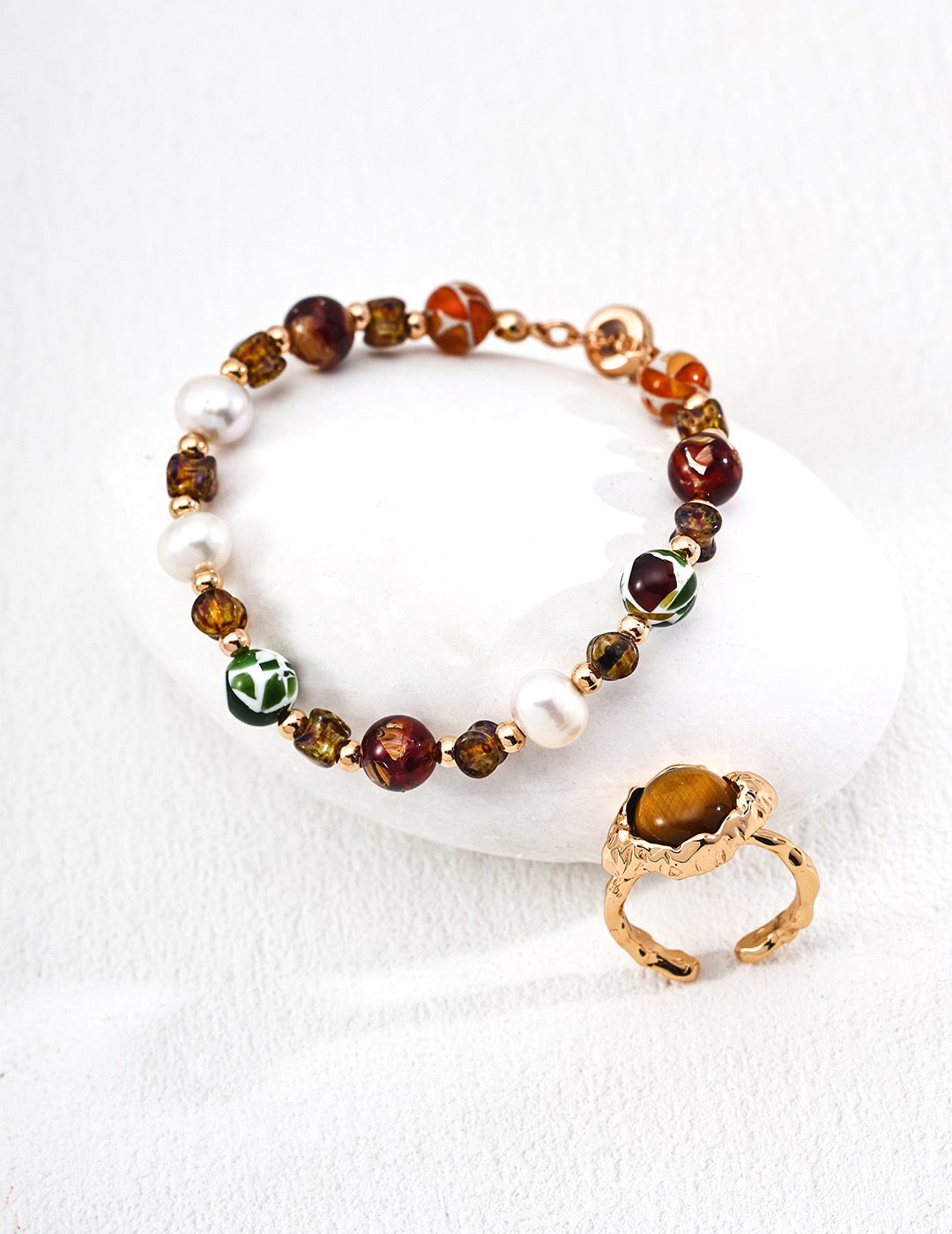 Ocean Prism – Pearl, Shell & Glass Bead Bracelet