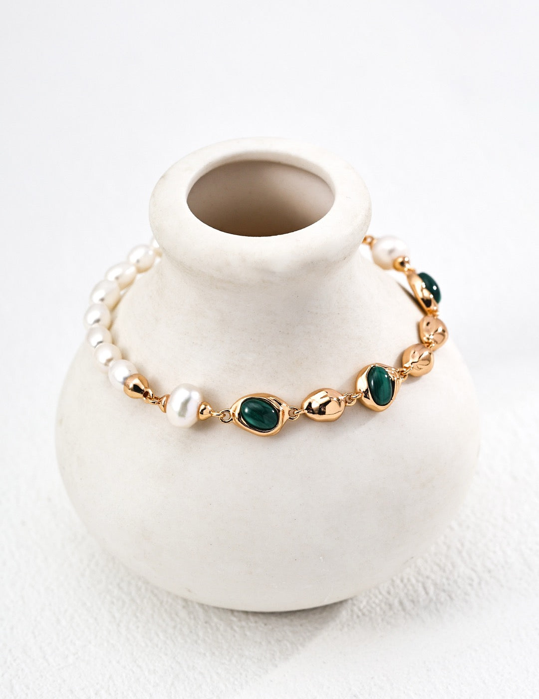 Emerald Glow – Malachite & Pearl Bracelet