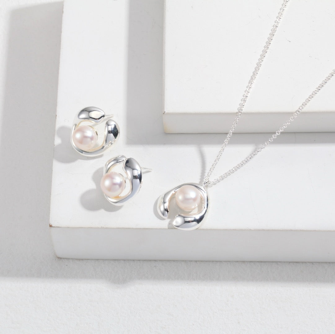 Fluid Moon Freshwater Pearl Pendant