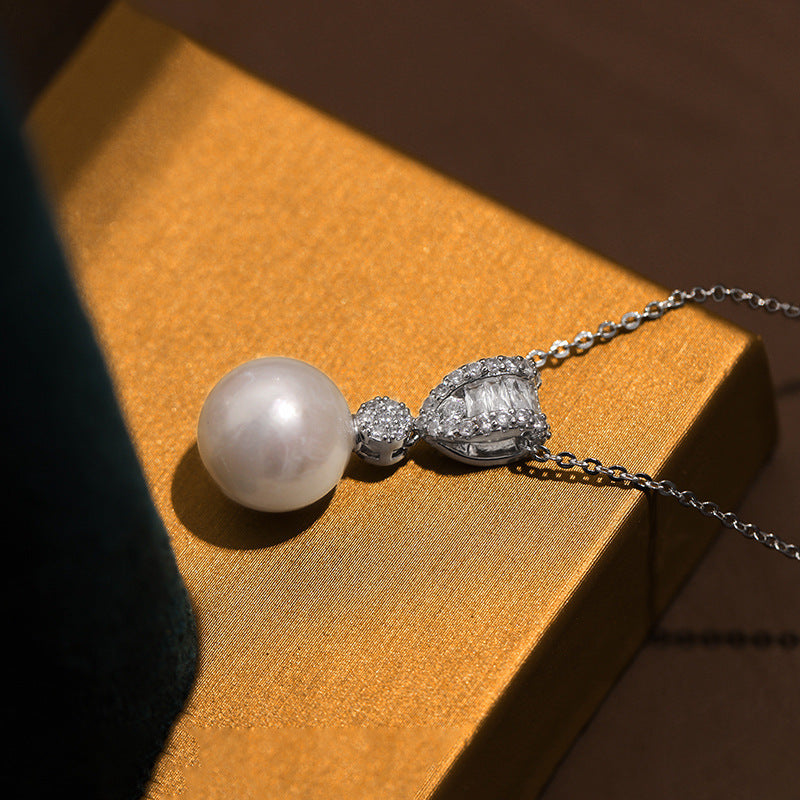 Art Deco Crystal Freshwater Pearl Earrings & Necklace