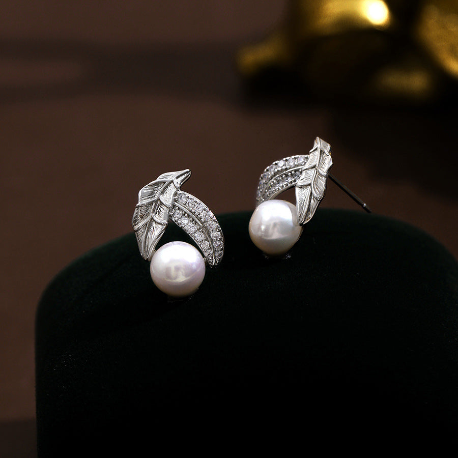 10-Enchanted Leaf – Freshwater Pearl Earrings