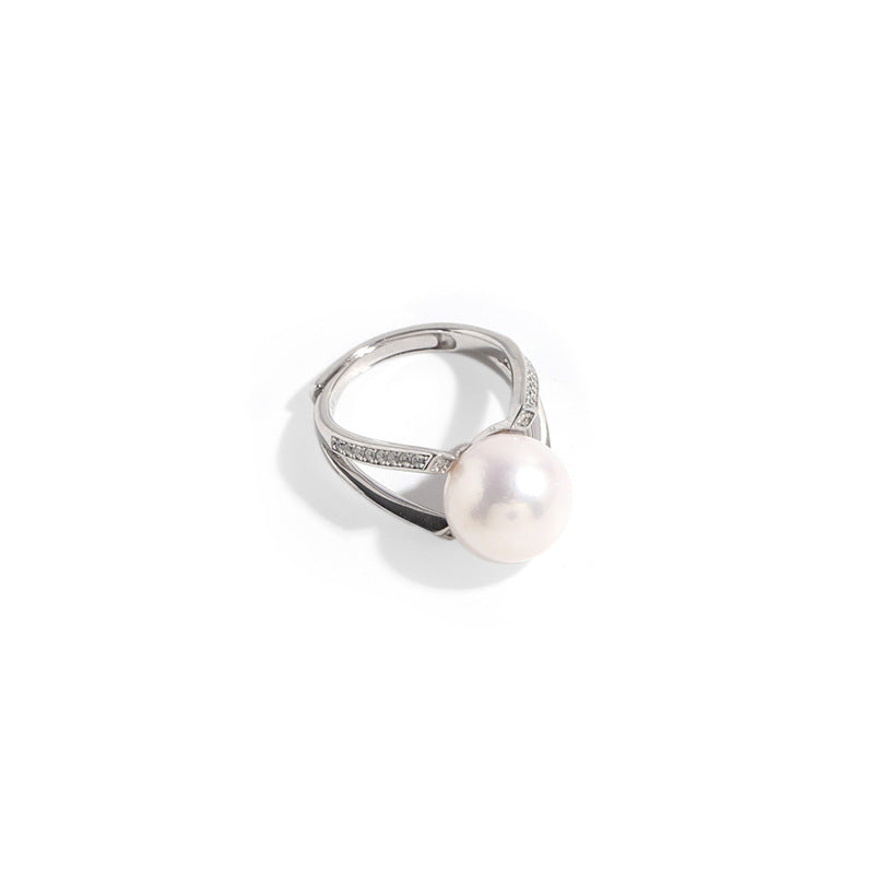 Framed Grace – Perfectly Round 11mm Pearl Ring