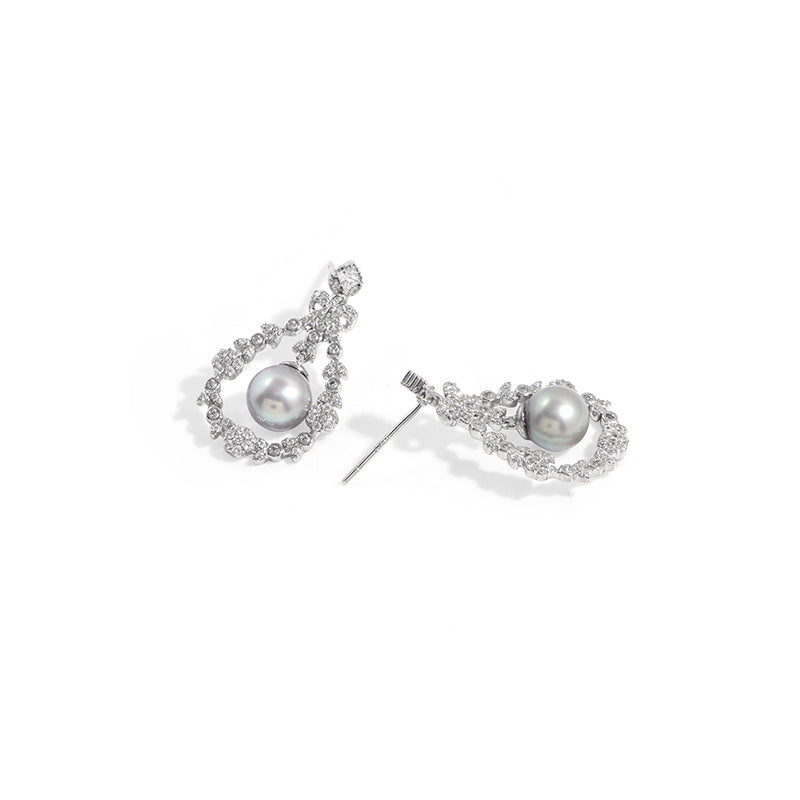 Floral Halo – Grey Freshwater Pearl Drop Earrings