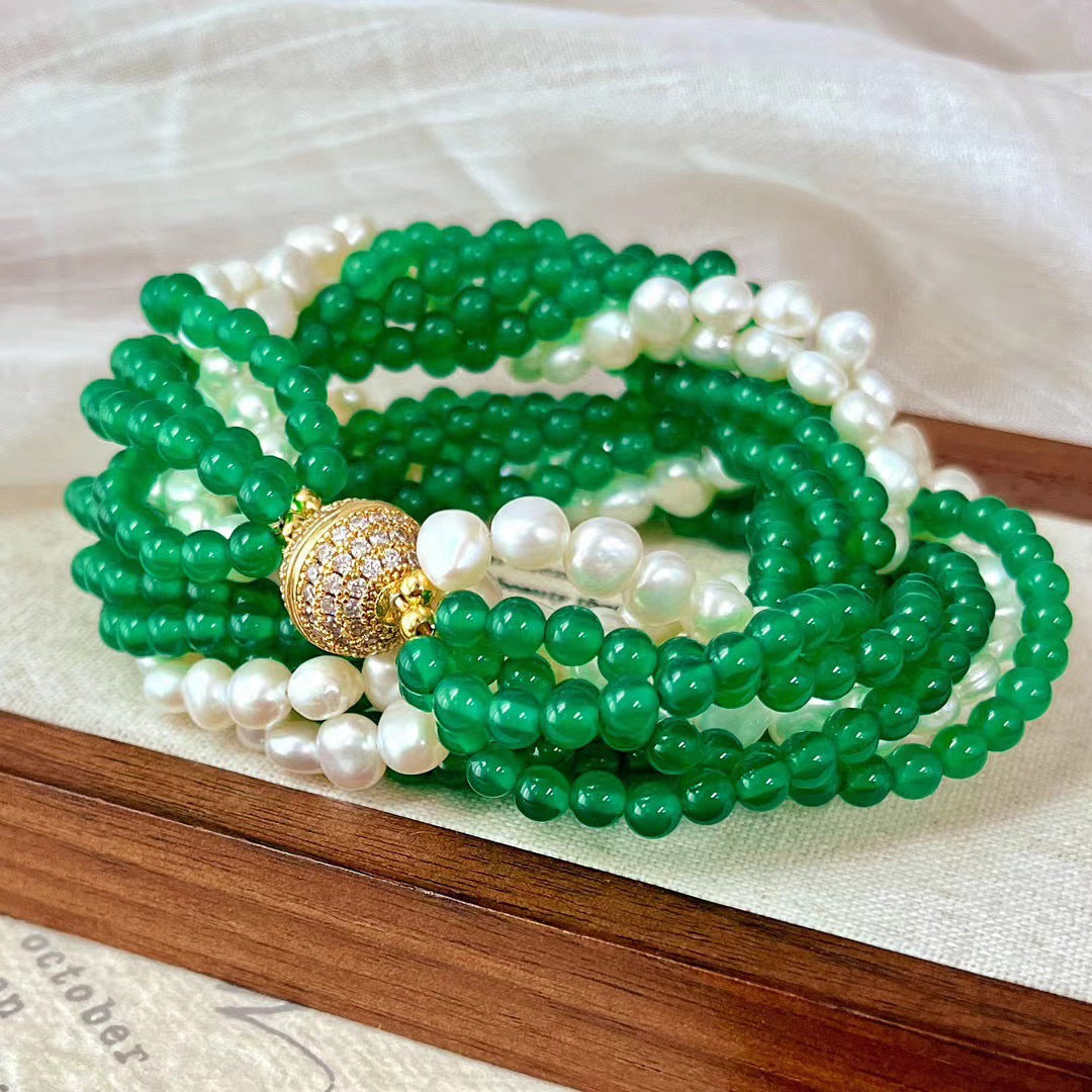 Emerald Grace – Twisted Freshwater Pearl Necklace