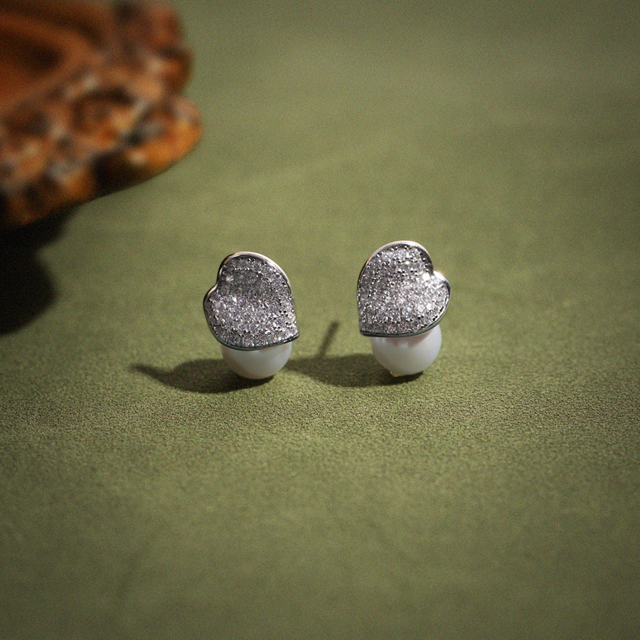 Lustrous Heart – Freshwater Pearl Earrings