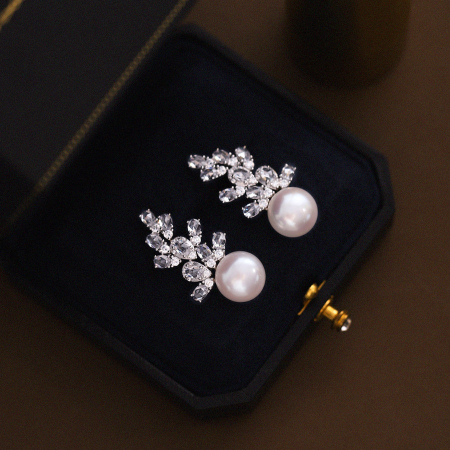 Starlit Grace – 11mm Freshwater Pearl Earrings