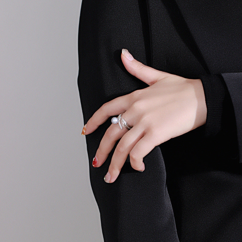 Feather Grace – Gray Freshwater Pearl Ring