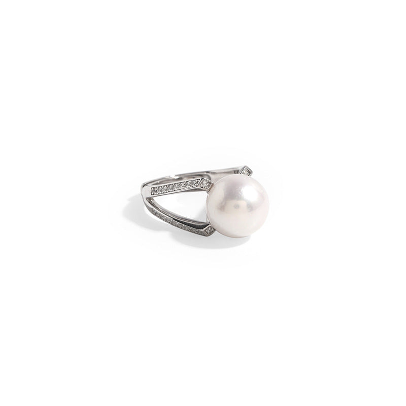 Framed Grace – Perfectly Round 11mm Pearl Ring