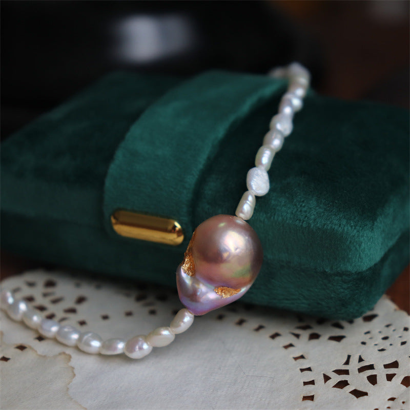 Poetic Grace – Baroque Pearl Pendant Necklace
