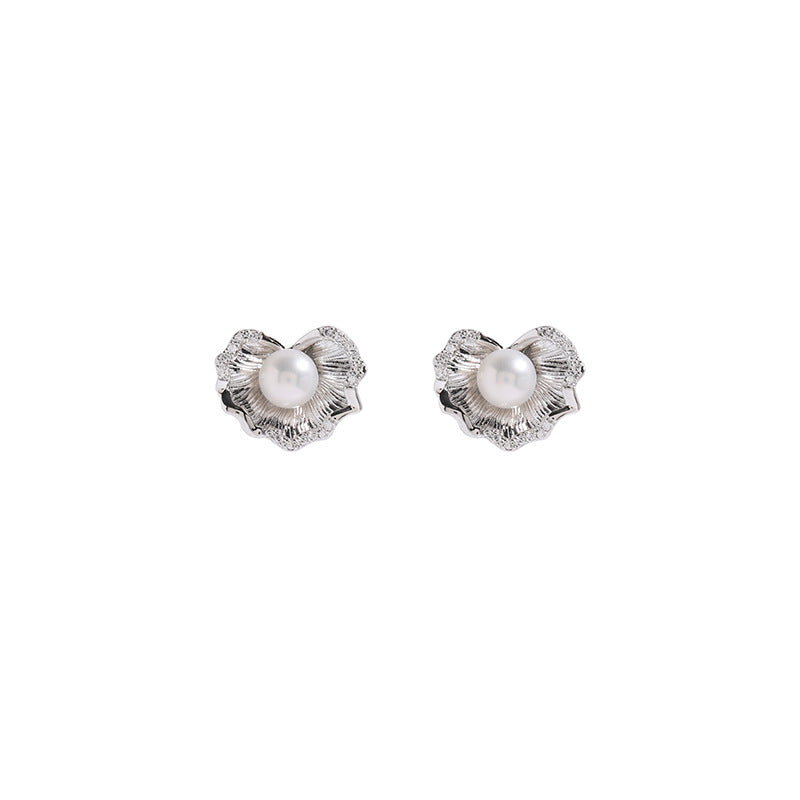 Lotus Grace – 6mm Freshwater Pearl Earrings