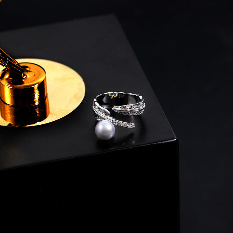 Feather Grace – Gray Freshwater Pearl Ring