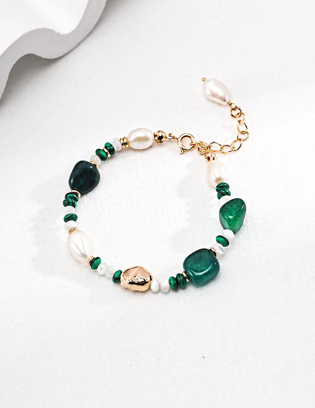 Verdant Grace – Pearl, Malachite & Agate Bracelet