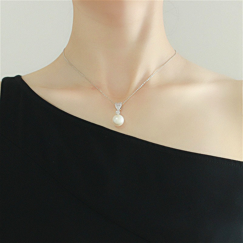 Art Deco Crystal Freshwater Pearl Earrings & Necklace
