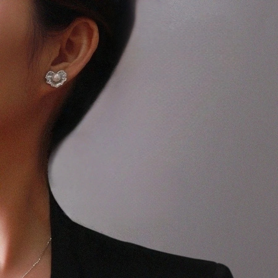 Lotus Grace – 6mm Freshwater Pearl Earrings