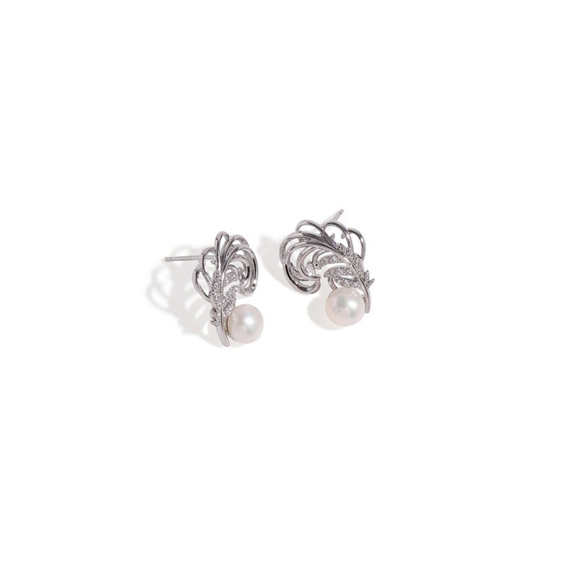 Feather Grace – 6mm Freshwater Pearl Earrings