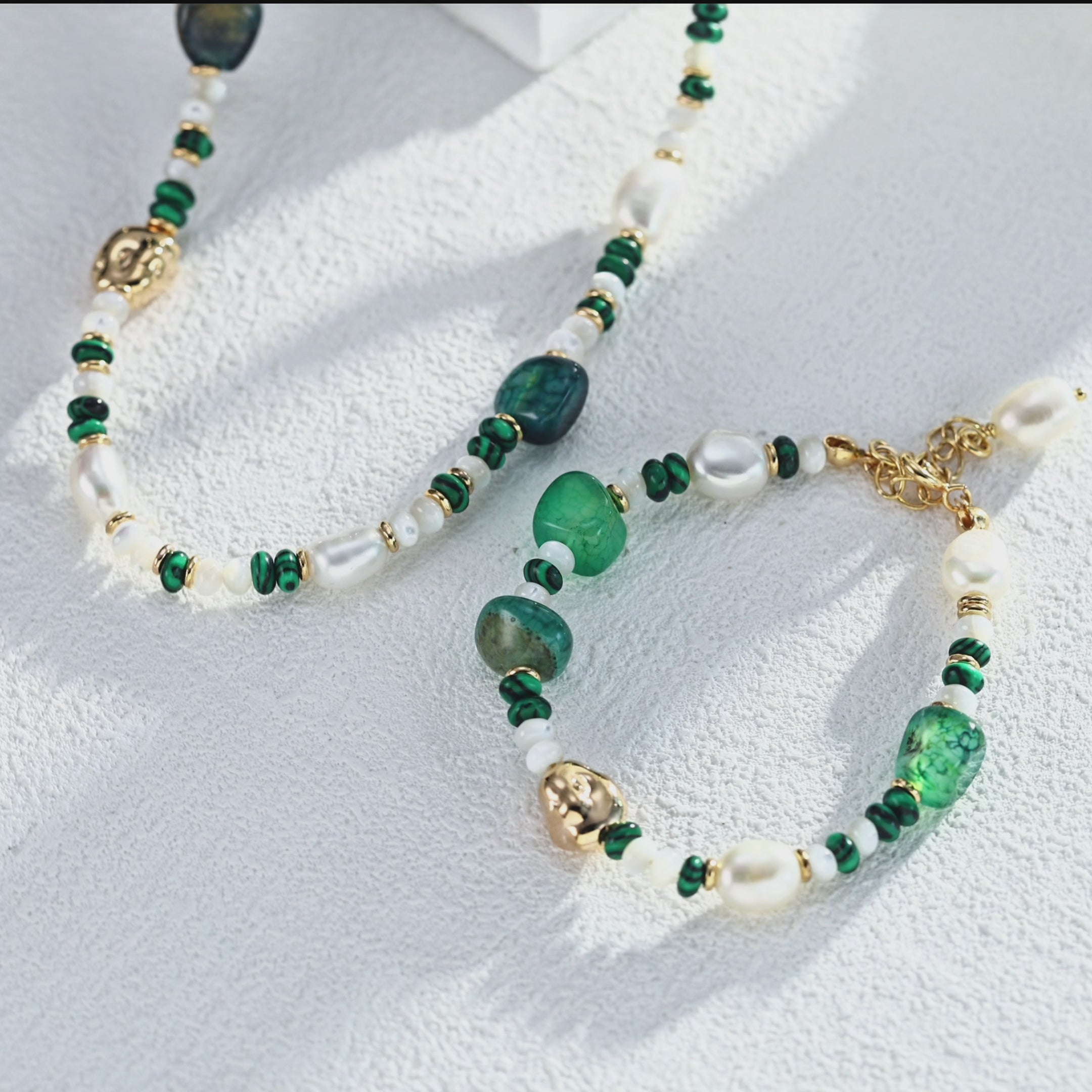 Verdant Grace – Pearl, Malachite & Agate Bracelet