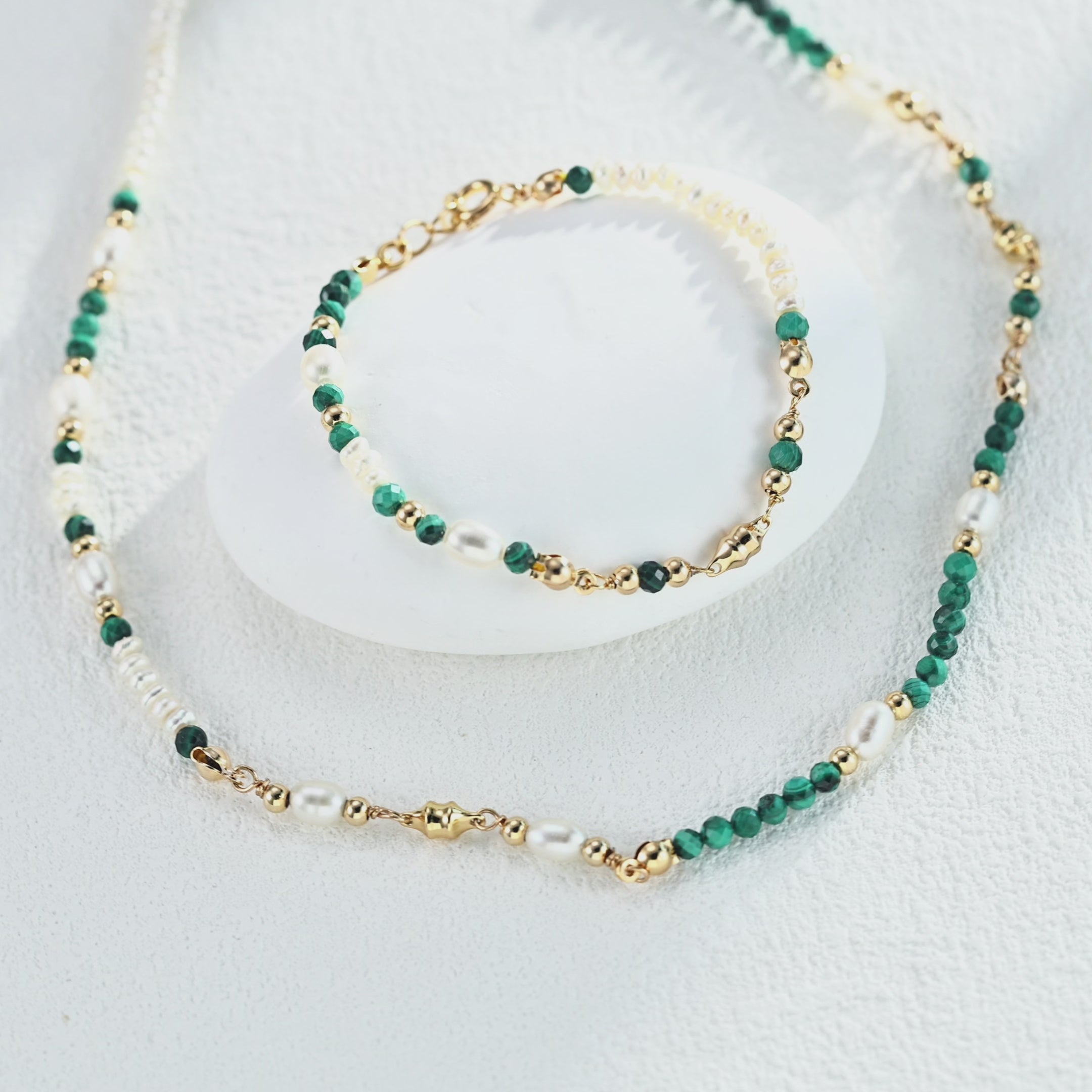 Emerald Glow – Malachite & Pearl Necklace + Bracelet Set