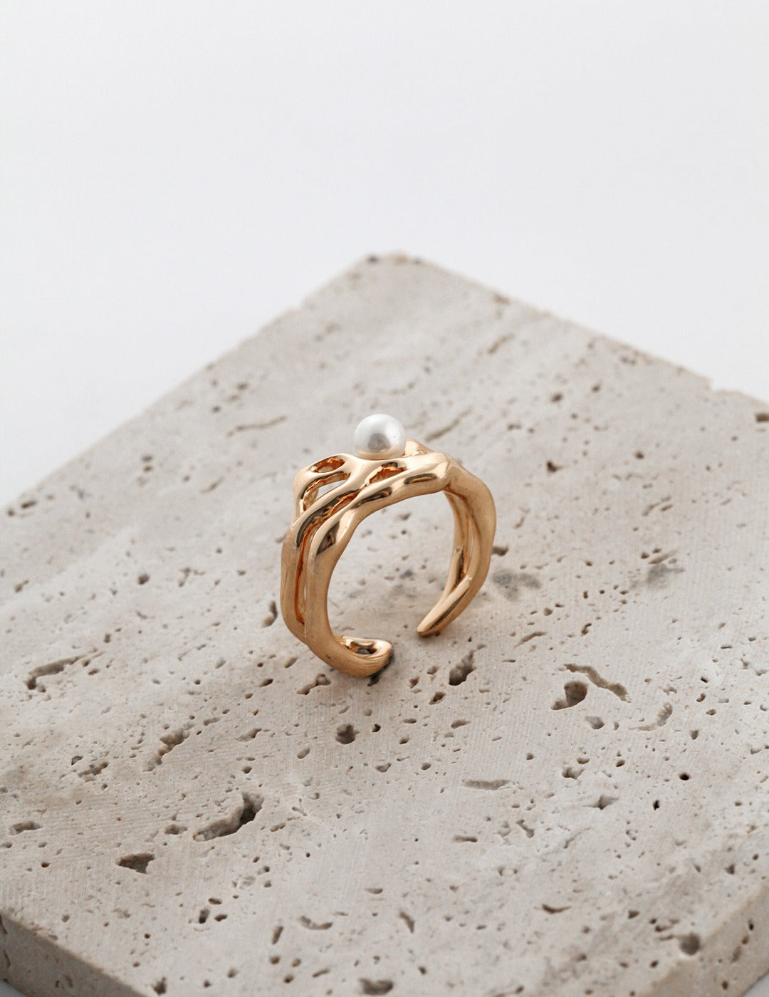 Gembea Jewelry Flowing River Pearl Ring